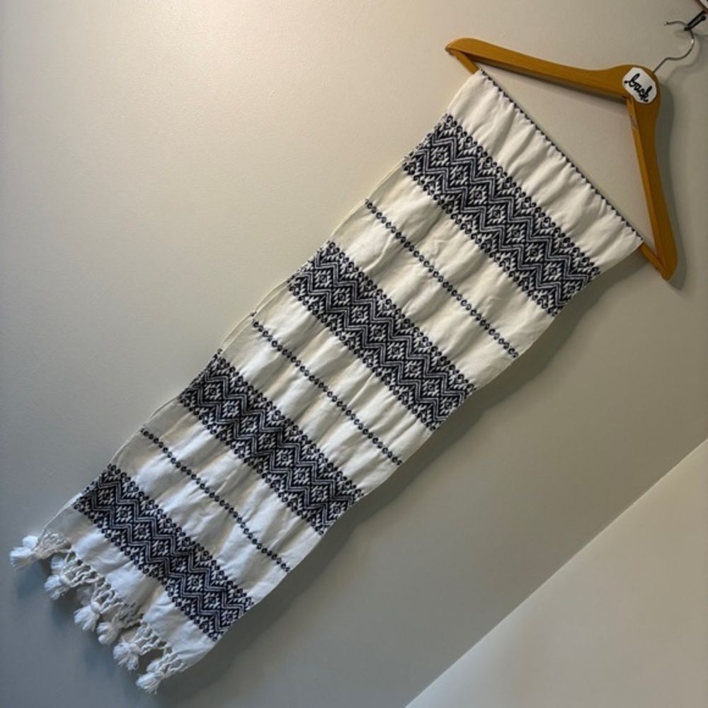 Navy Blue White Patterned Embroidered Table Runner approx 78 inches long